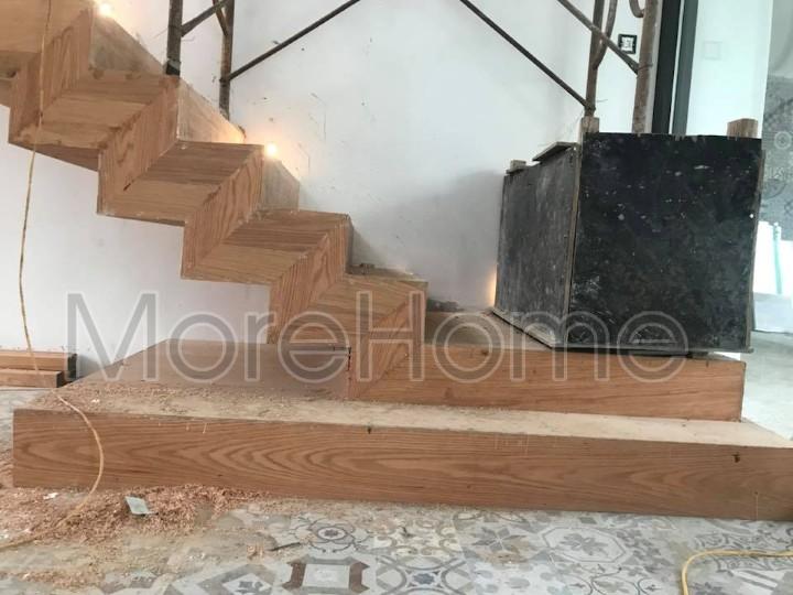 Thi công cầu thang gỗ tự nhiên